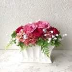 ピンク系のアレンジ♪プレゼント薔薇バラプリザーブドフラワー母の日花ブリザードフラワー 結婚式誕生日プリザプレゼント誕生日バラ ギフト花器サプライズ結婚祝い退職祝い新築祝い   