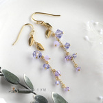 藤の花のピアス　〈Swarovski crystalのお花シリーズ〉