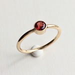 14kgf　` MY RING` モザンビーク産ガーネット　4ｍｍ　赤　ファセットカット 1月　誕生石　指輪　ベゼル　9号　11号 12号　13号　リング