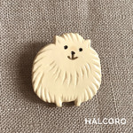ポメラニアンのブローチ(クリーム)