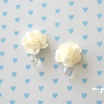 シフォンフラワーと雫のピアス