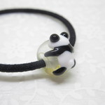 とんぼ玉☆めりこみパンダのヘアゴム🐼縦ver