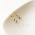 シンプル☆マットローズの小さなひと粒ピアス／ノンホール／イヤリング／樹脂ピアス／14kgf