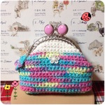 がま口👛ポーチ段染めコットン糸使用 口止めピンク 再販無し