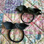 ＊sale＊ヌメ革リボンヘアゴム2個セット ネイビー&ダークグリーン