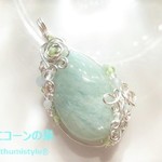 アマゾナイトペンダント（ワイヤーアートジュエリー☆ワイヤーアクセサリー☆ワイヤーラッピング天然石ネックレス）