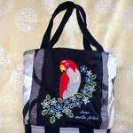 鳥刺繍と布タイルのトート(黒)