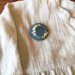 刺繍ブローチ