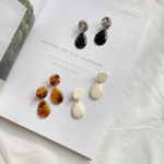 marble drop swing earring（ブラック）