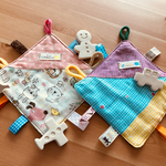 送料無料☆セミオーダー★ baby's toy  かしゃかしゃタグハンカチ 