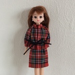 D133＿赤チェックのセットアップ（リカちゃん、22cmドール）