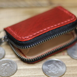 ルガトーショルダー(レッド)のミニファスナーコインケース 