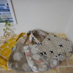 小さなシンプルトート（綿麻）。