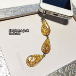 【イヤフォンジャックピアス】ゴールドの月をしずくに閉じ込めたヘナアートイヤフォンジャックピアス★hennaart★1点もの