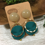ひらひらコインの大ぶりピアス・イヤリング♡(ベージュ×ダークグリーン)