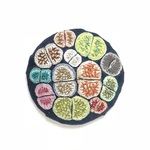 リトープスの刺繍ブローチ(チャーム変更可)