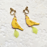 《再販》黄色いインコ♡リーフを揺らして。【イヤリング or ピアス】
