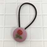 送料無料●刺繍のくるみぼたん。ヘアゴム。