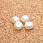 #032 ♡4個(2ペア)♡片穴淡水パール 直径約8-8.5mm