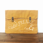 帆布×レザー　Logo paraffin Clutch bag