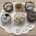 ふくろうブローチ  羊もいます