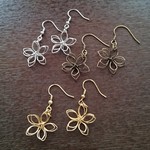 【送料無料】フラワーモチーフピアス