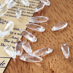 40個＊輸入＊チェコビーズ＊ダガー・小（10×3mm）クリスタルクリア