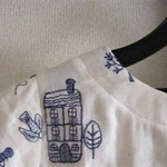 刺繍のブラウス
