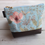 現品限り！リバティ帆布の裏地付きポーチ（イルマ・ライトブルー小）