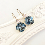 Swarovski デニムブルー クリスタルゴールドピアス