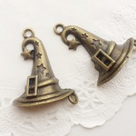 New!【チャーム】 魔法使いのぼうし 金古美 4個