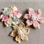 ハンドメイド☆立体お花モチーフ手編み3個セット☆アレンジワンポイントにパーツ