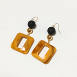 マットビーズと四角 黒×黄色 ピアス