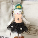 ファッションドールバックチャーム（黄色いお花の髪飾り）