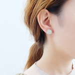 【数量限定】【chimie vintage collection-118 】フランスヴィンテージボタン　シルバーカラーのノンホール樹脂ピアス
