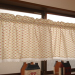 小花柄のカフェカーテン　４４×１５６