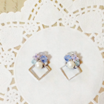 青色あじさいとスクエアのピアス
