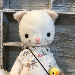 スコティッシュのしろ猫さんテディベア♪うさぎ帽子