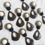 モノトーンカラー♡ビージ刺繍の大きなピアス・イヤリング