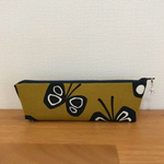 ちょうちょ柄のペンケース