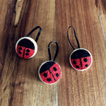 《受注販売＊7》シリコンゴム てんとう虫 刺繍  (ヘアゴム  変更可)