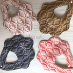   人気商品！ニット柄おなまえ刺繍もくもくスタイ