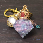 レジンのキラキラ宝石キーホルダー①
