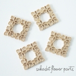 (# 8-14) フラワー柄 透かしパーツ スクエア 【10個】 ゴールド 花 イヤリングパーツ ピアスパーツ 四角