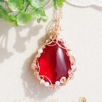 レッドアンバー＊王者のこころ  ペンダントトップ（ネックレス＊天然石＊ワイヤーアクセサリー＊ワイヤーアートジュエリー）