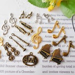 【送料無料】*音楽チャーム♪楽器・音符など22個セット　金・銀古美・金古美　ピアノ秋