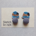 amber×blue刺繍ピアス