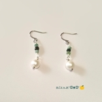 エメラルドとパールのピアス