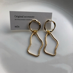 ゴールドピアス ×変形ゴールドピアス