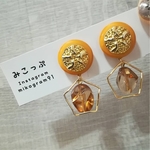 アンティークの秋色イヤリング◎。